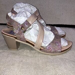 Spanish leather Women's Sandals in Taupe and Mauve